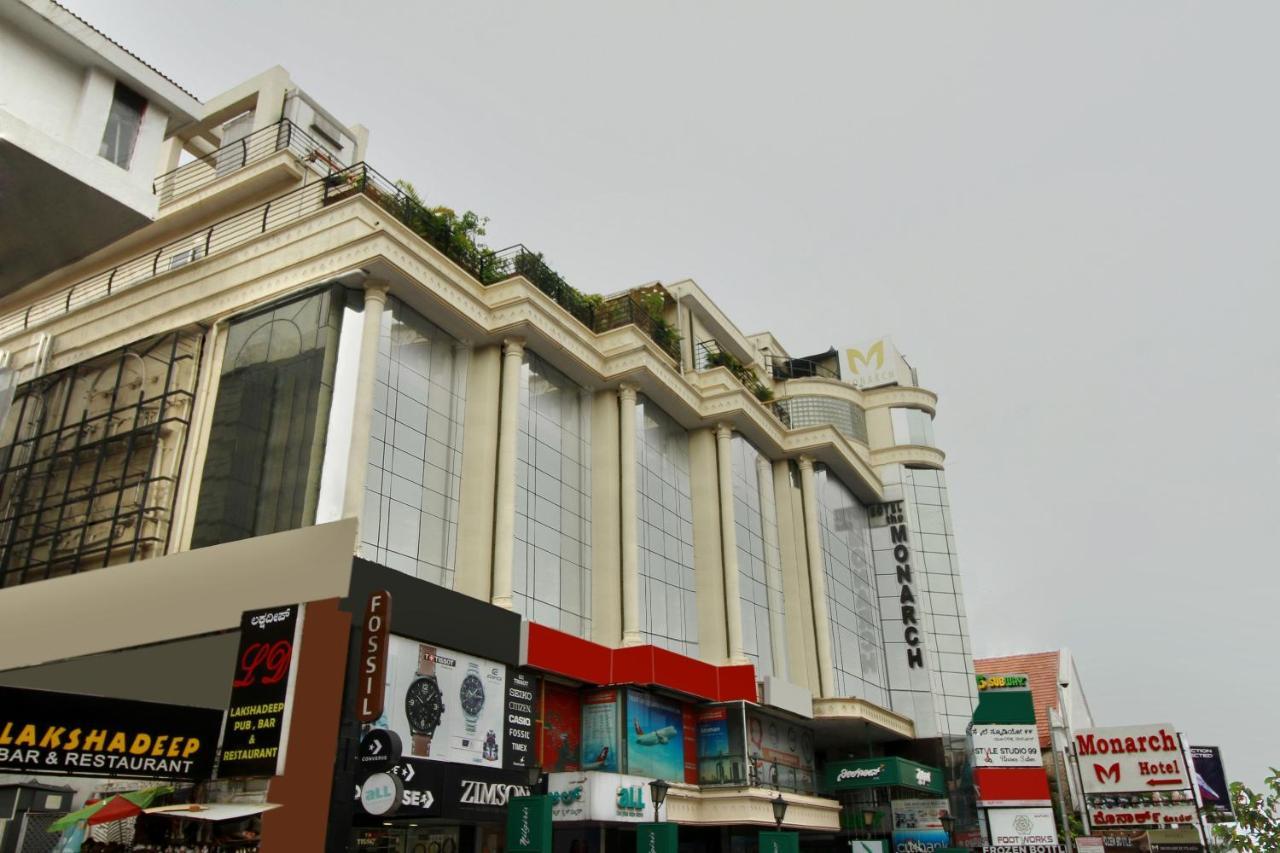 Monarch Brigade Road Hotel Bangalore Buitenkant foto